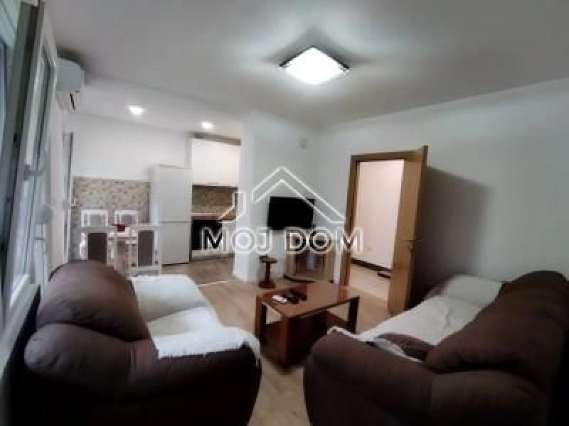 Namjesten-dvosoban-stan-od-68-m²-u-Podgorici-2 Dvosoban namješten stan iznad Gintaša, Podgorica — fotografija 3
