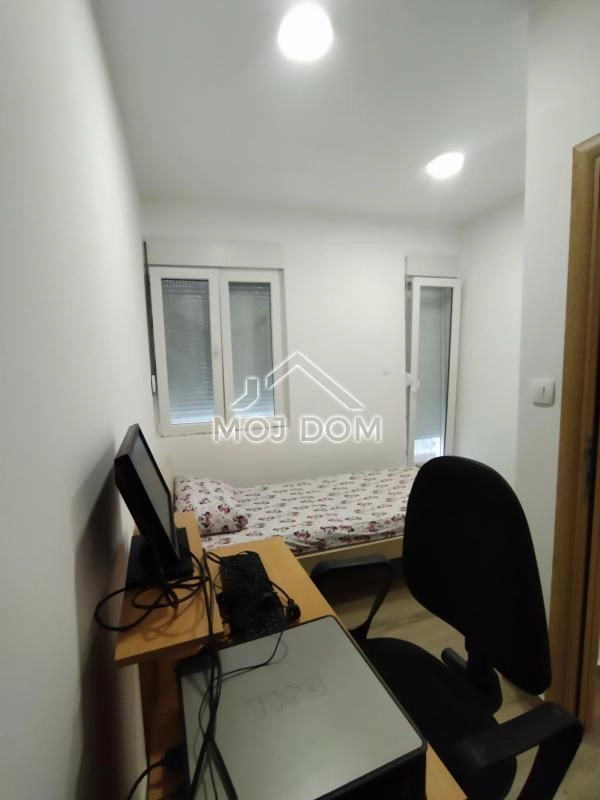 Namjesten-dvosoban-stan-od-68-m²-u-Podgorici-7 Dvosoban namješten stan iznad Gintaša, Podgorica — fotografija 8