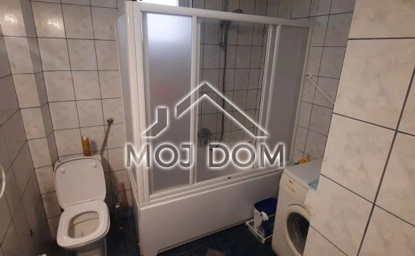 Namješten jednosoban stan sa terasom, Podgorica — fotografija 5