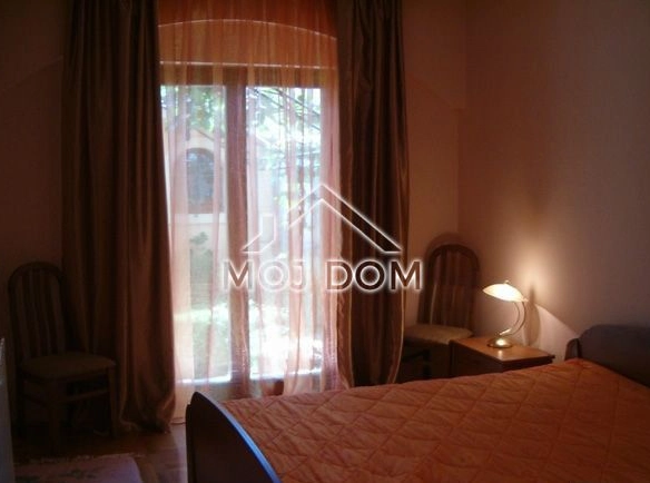 Izdavanje: Trosoban stan 110 m² – Gorica C, Podgorica — fotografija 13