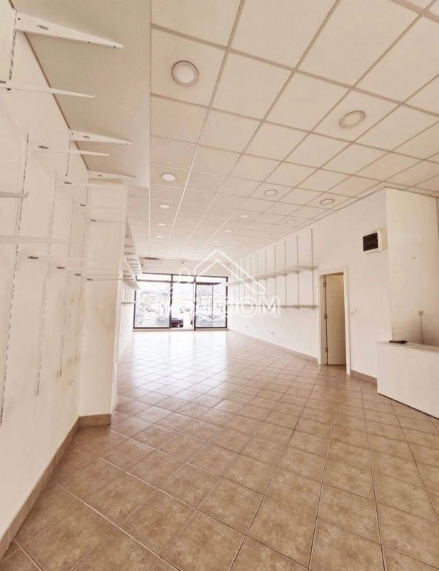 Poslovni-prostor-120-m²-na-Starom-aerodromu-Podgorica-4 Izdavanje: Poslovni prostor 120 m² – Stari aerodrom, Podgorica — fotografija 5