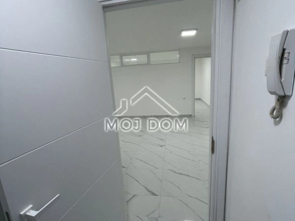 Poslovni prostor 45 m² u centru Podgorice — fotografija 5