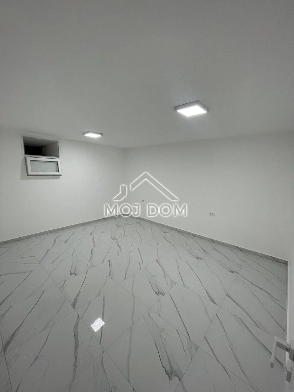 Poslovni-prostor-45-m²-u-Centru-Podgorica-7 Poslovni prostor 45 m² u centru Podgorice — fotografija 8