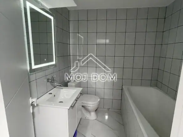 Poslovni prostor 45 m² u centru Podgorice — fotografija 11