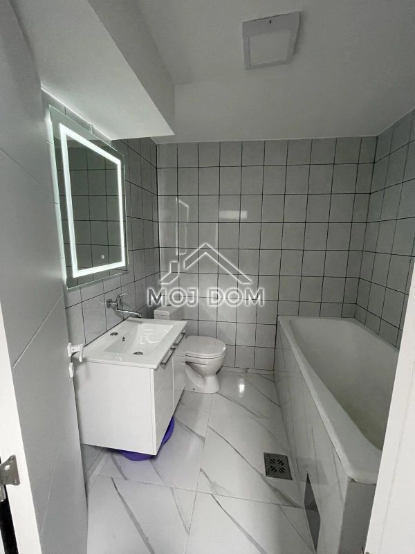 Poslovni-prostor-45-m²-u-Centru-Podgorica-10 Poslovni prostor 45 m² u centru Podgorice — fotografija 11