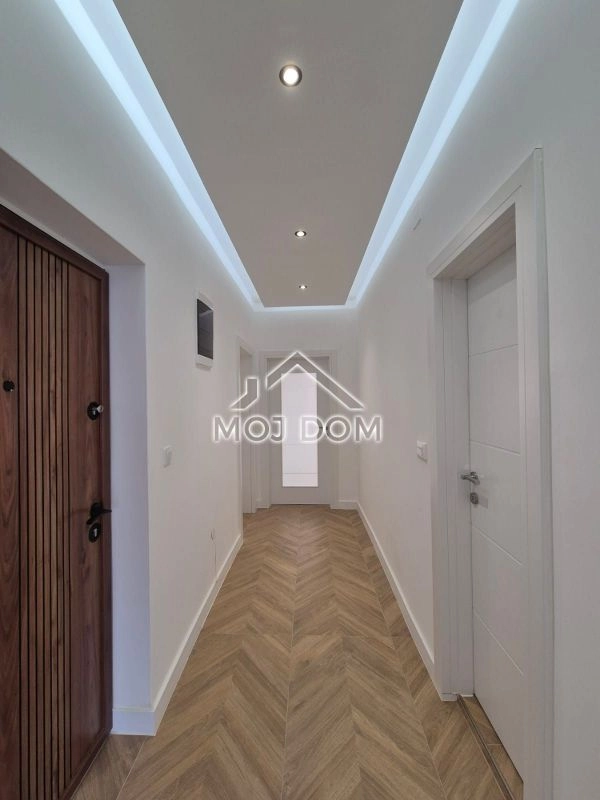 Poslovni-prostor-62-m²-u-centru-Podgorice-1 Izdavanje: Poslovni prostor 62 m² – Centar, Podgorica — fotografija 2