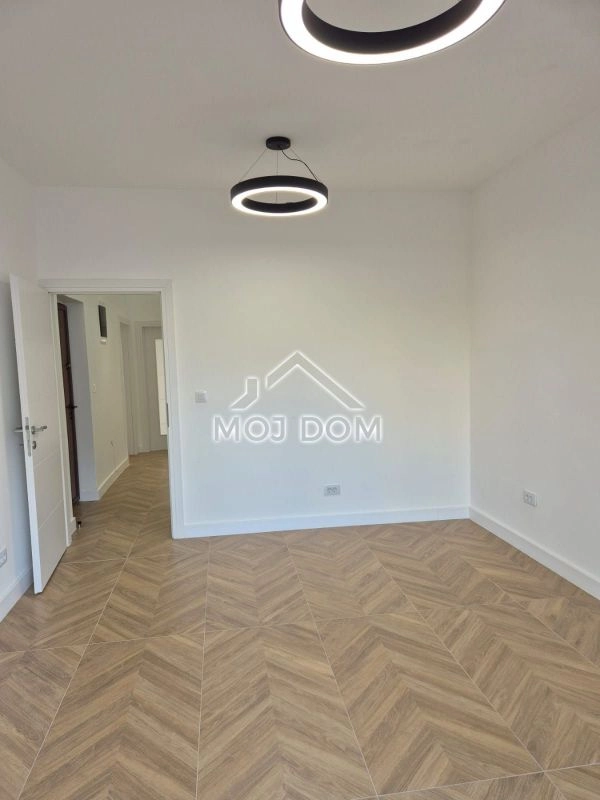 Poslovni-prostor-62-m²-u-centru-Podgorice-5 Izdavanje: Poslovni prostor 62 m² – Centar, Podgorica — fotografija 6