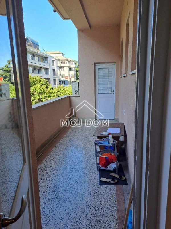 Poslovni-prostor-70-m²-u-centru-Podgorice-7 Izdavanje: Poslovni prostor 70 m² – Centar, Podgorica — fotografija 8