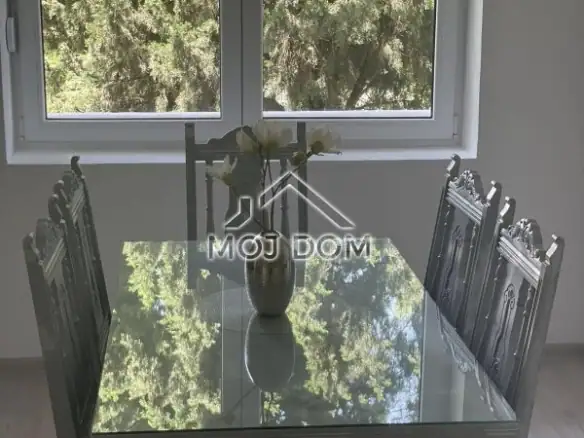 Poslovni prostor 80 m² u Centru