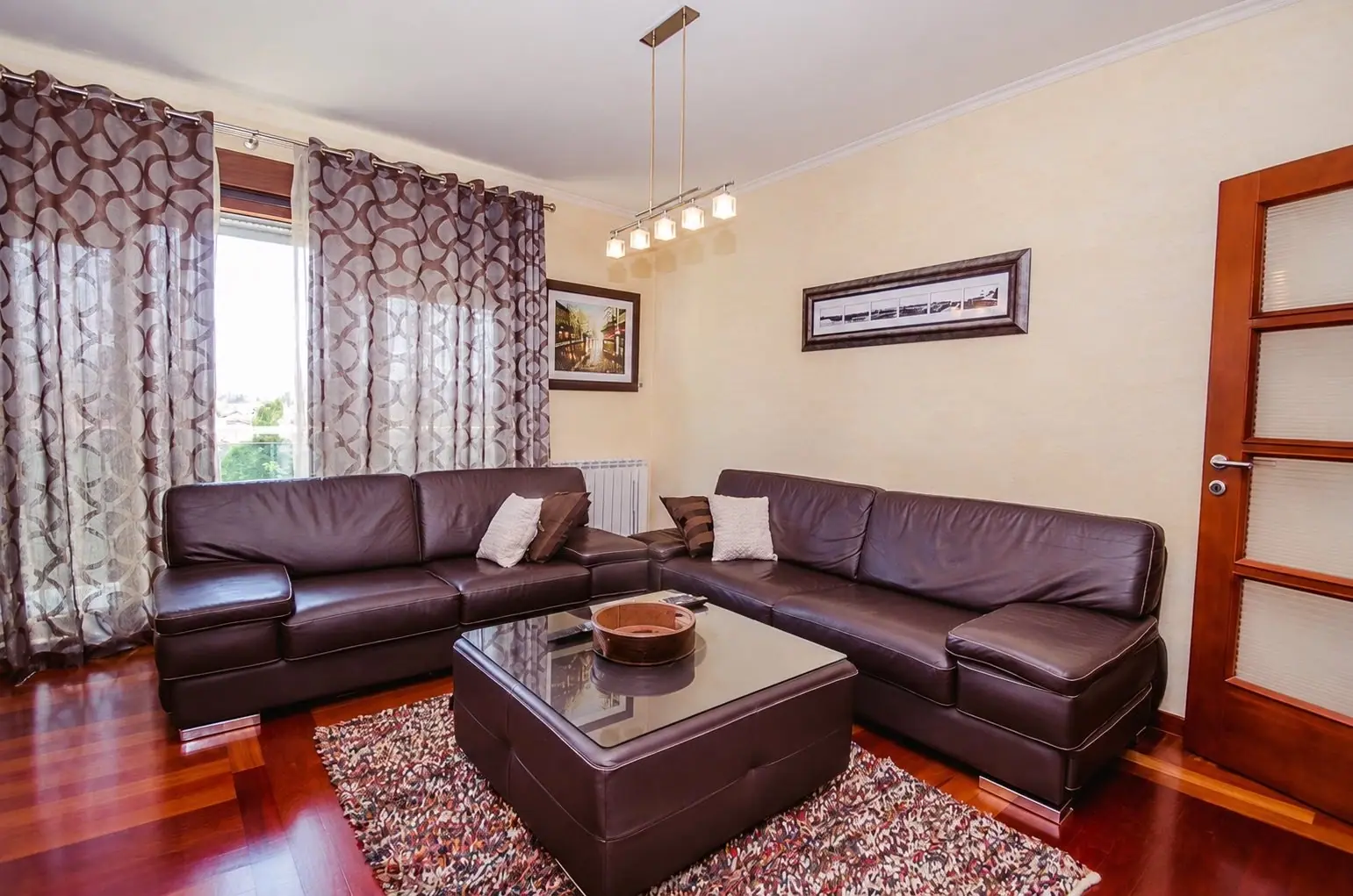 Namjesten-dvosoban-stan-Gorica-C-Podgorica-1 Izdavanje: Dvosoban stan 85 m² – Gorica C, Podgorica — fotografija 2