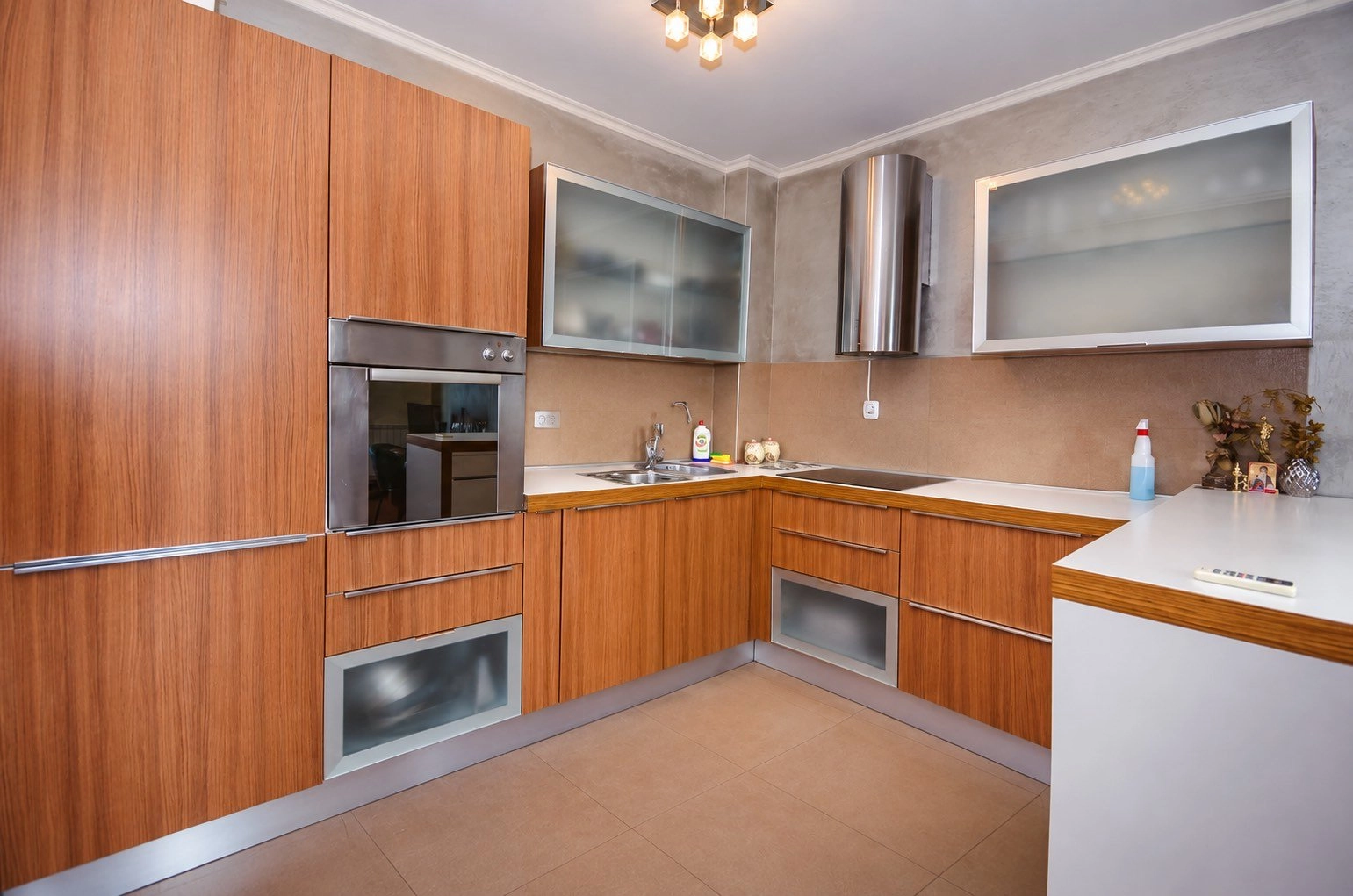 Namjesten-dvosoban-stan-Gorica-C-Podgorica-3 Izdavanje: Dvosoban stan 85 m² – Gorica C, Podgorica — fotografija 4