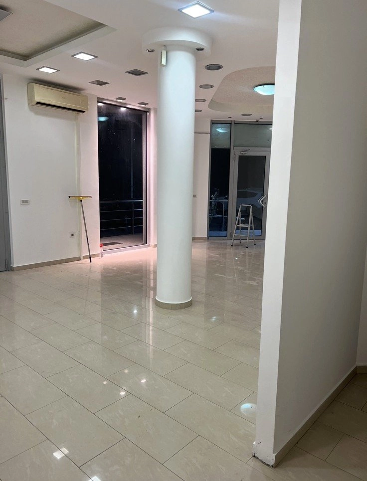 Poslovni-prostor-u-prizemlju-uz-zaobilaznicu-Budva-1 Izdavanje: Poslovni prostor 46 m² – Budva — fotografija 2