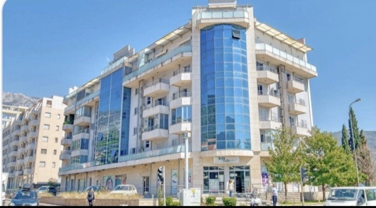 Poslovni-prostor-u-prizemlju-uz-zaobilaznicu-Budva-3 Izdavanje: Poslovni prostor 46 m² – Budva — fotografija 4