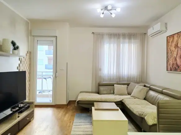 Izdavanje: Dvosoban stan 65 m² – City kvart, Podgorica — fotografija 3