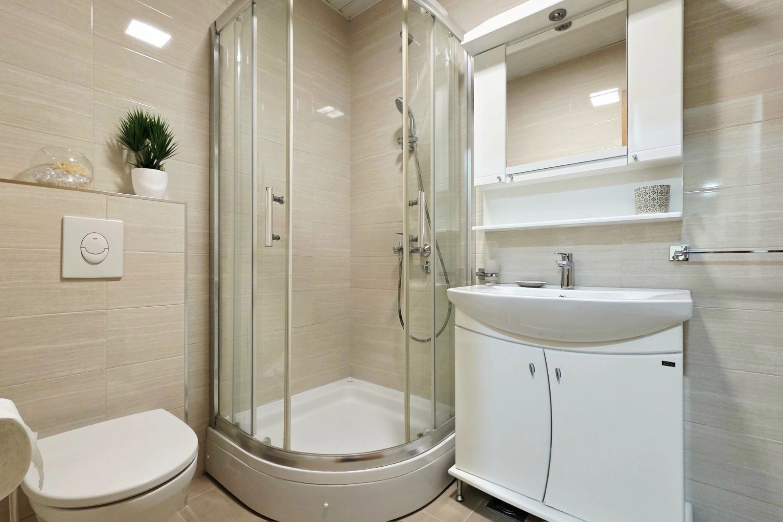 Dvosoban-stan-u-City-kvartu-Podgorica-11 Izdavanje: Dvosoban stan 65 m² – City kvart, Podgorica — fotografija 12