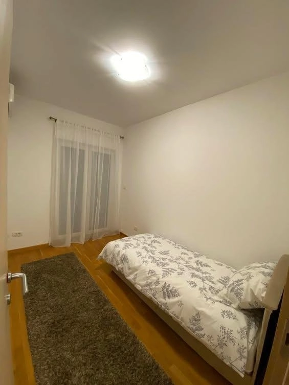Izdavanje: Trosoban stan – City kvart, Podgorica — fotografija 5
