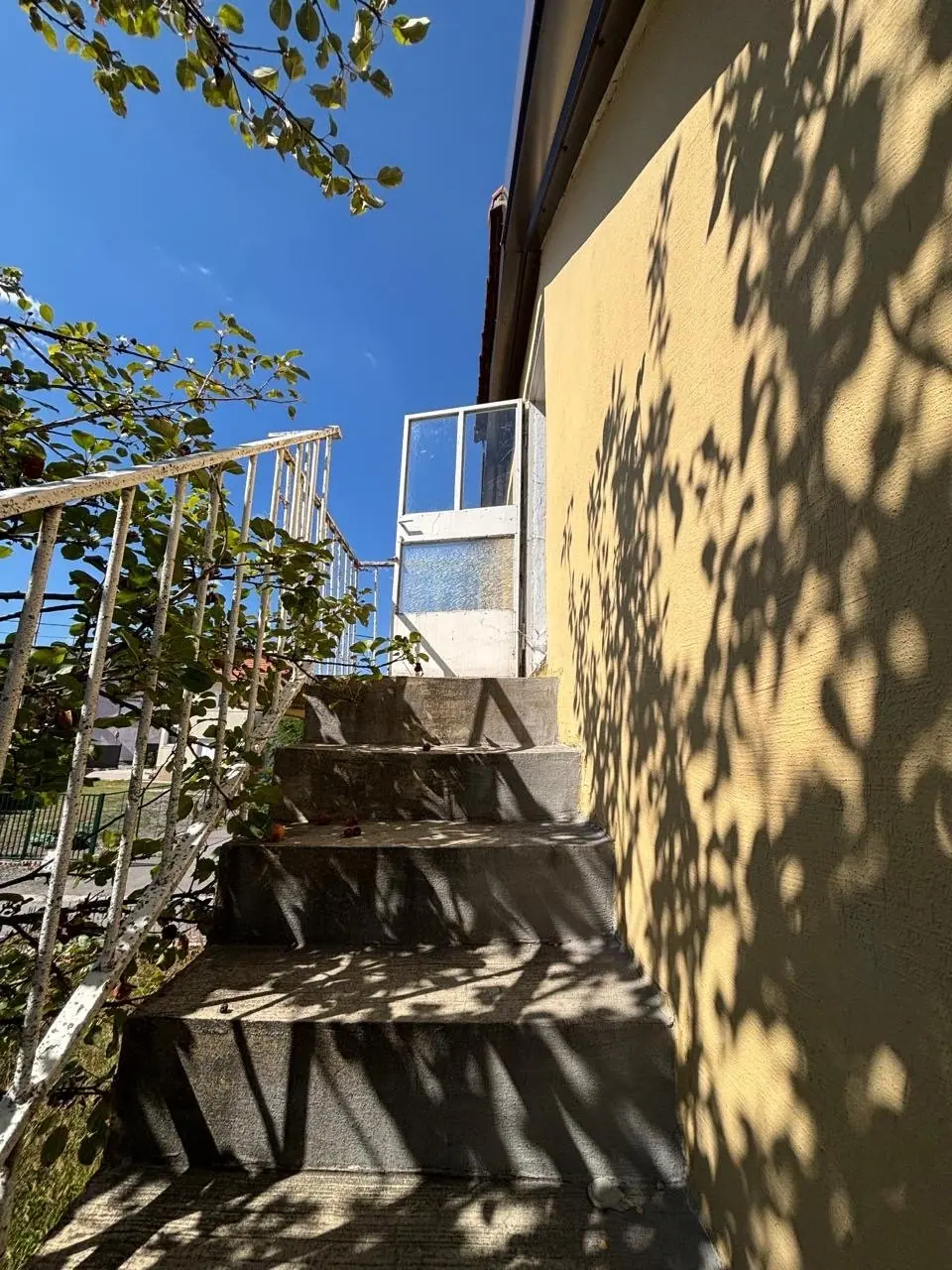 Prizemna-kuca-sa-potkrovljem-Bogdanov-kraj-Cetinje-6 Kuća 70 m² – Cetinje — fotografija 7