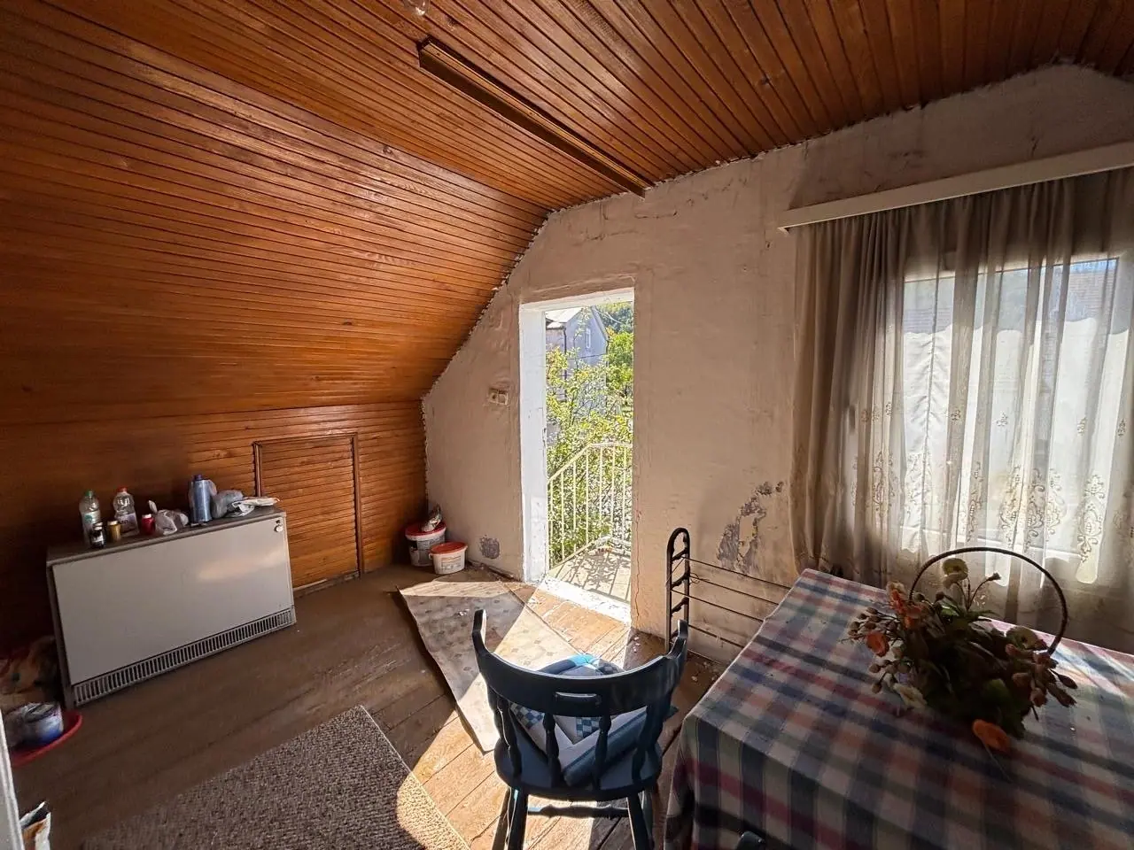 Prizemna-kuca-sa-potkrovljem-Bogdanov-kraj-Cetinje-8 Kuća 70 m² – Cetinje — fotografija 9
