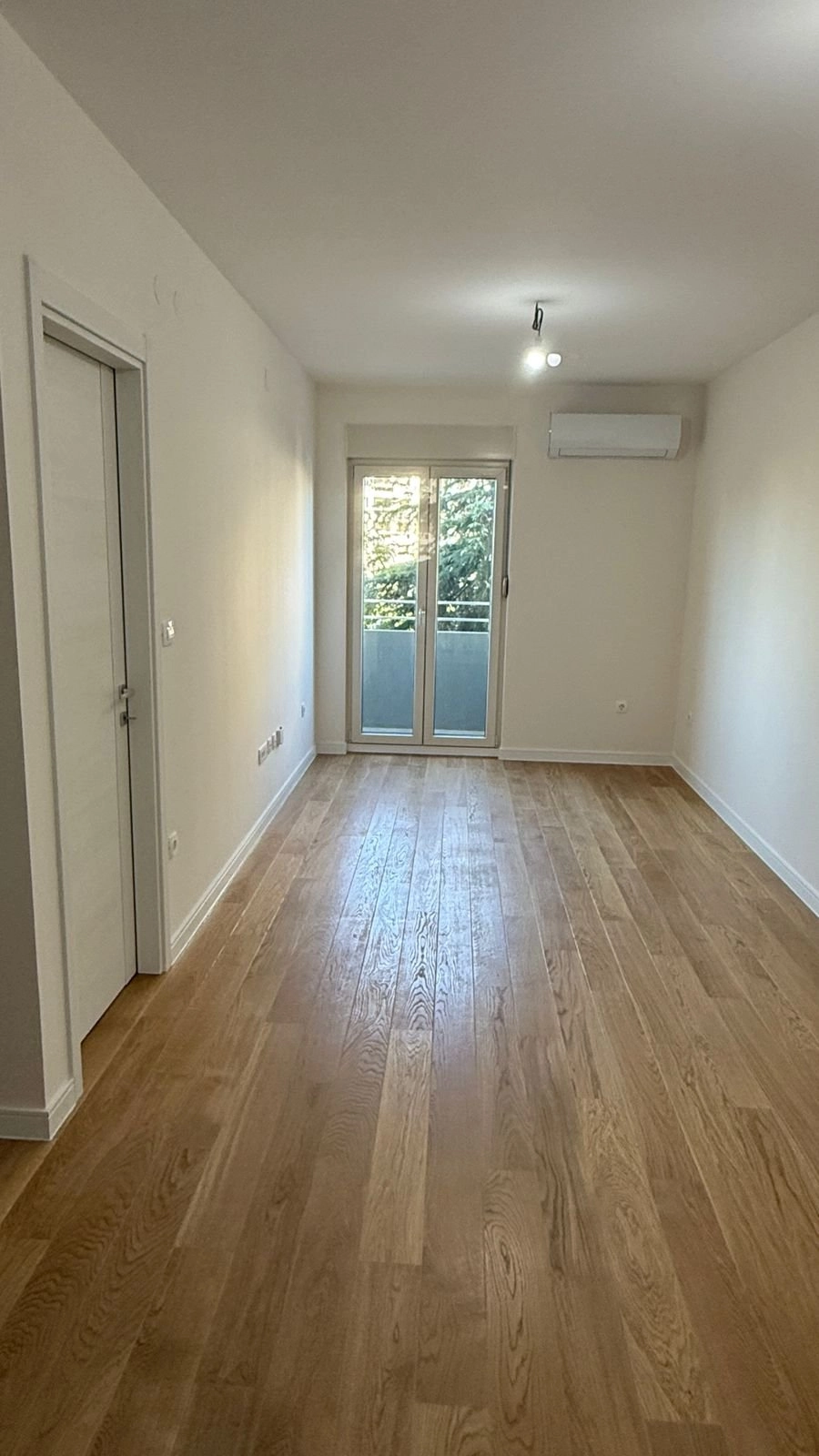 Jednosoban-stan-u-Central-pointu-Podgorica-2 Izdavanje: Jednosoban stan 40 m² – Podgorica — fotografija 3
