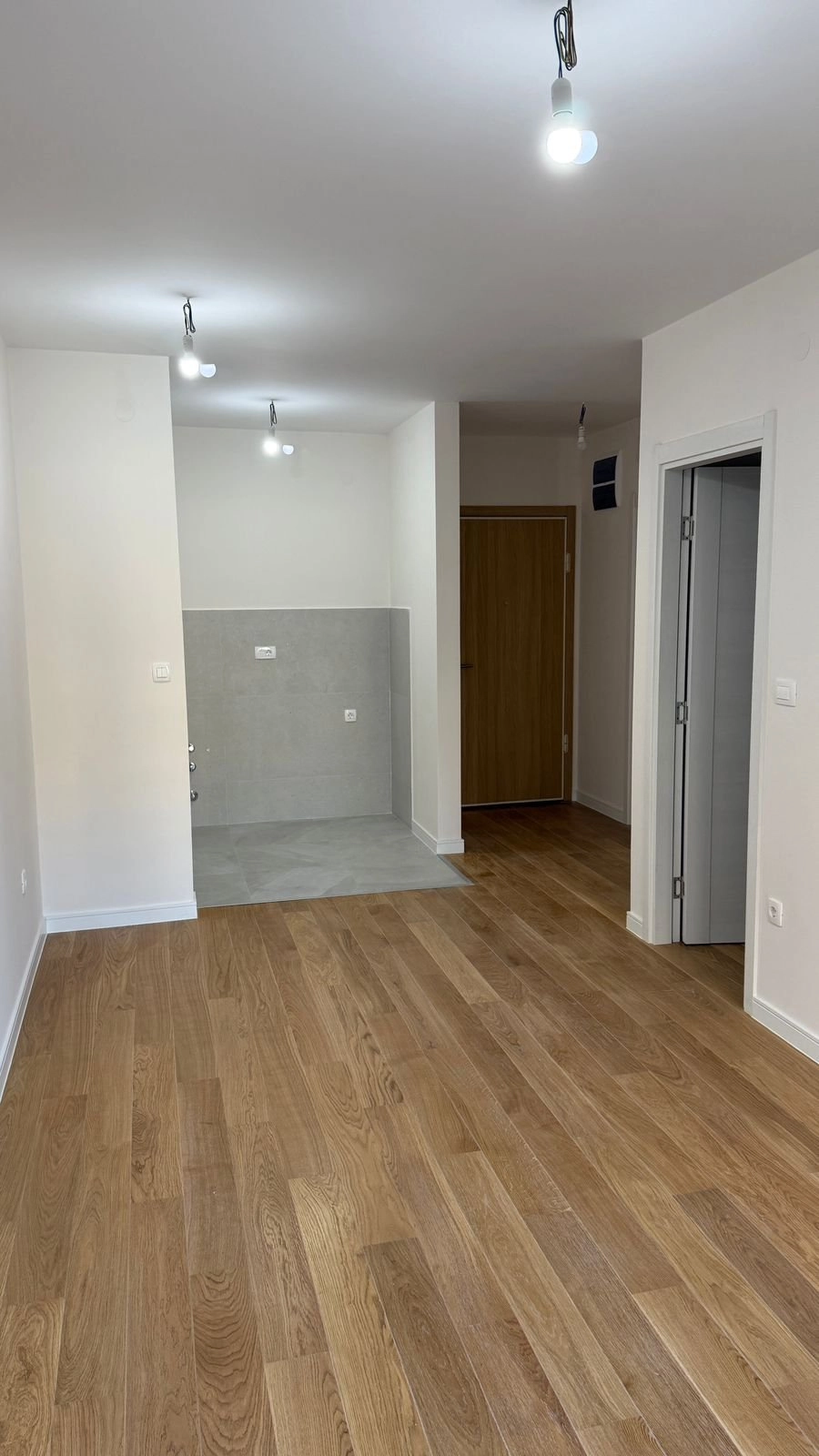 Jednosoban-stan-u-Central-pointu-Podgorica-7 Izdavanje: Jednosoban stan 40 m² – Podgorica — fotografija 8