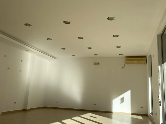 Izdavanje: Poslovni prostor 145 m² – City kvart, Podgorica — fotografija 3
