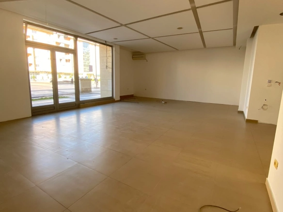 Izdavanje: Poslovni prostor 145 m² – City kvart, Podgorica — fotografija 8