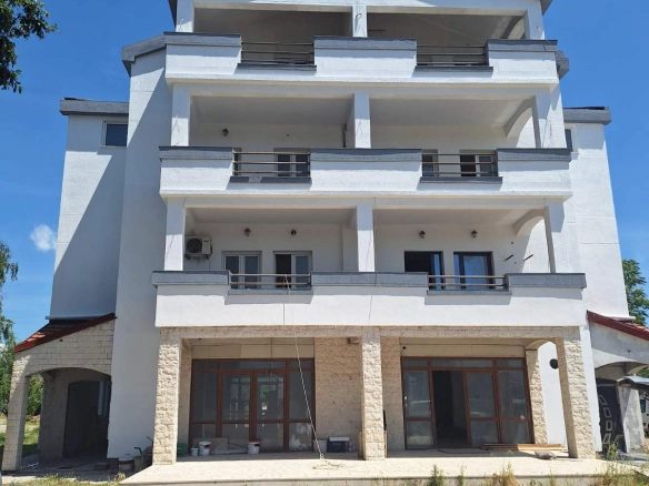 Izdavanje: Poslovni prostor 72 m² – Gornja Gorica, Podgorica — fotografija 4