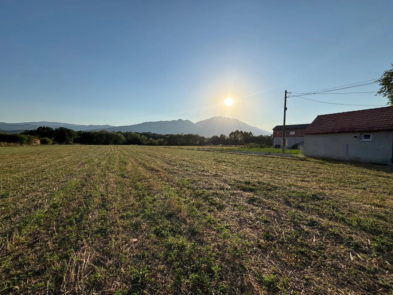 Plac-od-2184-m²-u-mjestu-Jastrebu-–-Lazine-Danilovgrad-2 Plac 2.184 m² – Danilovgrad — fotografija 3