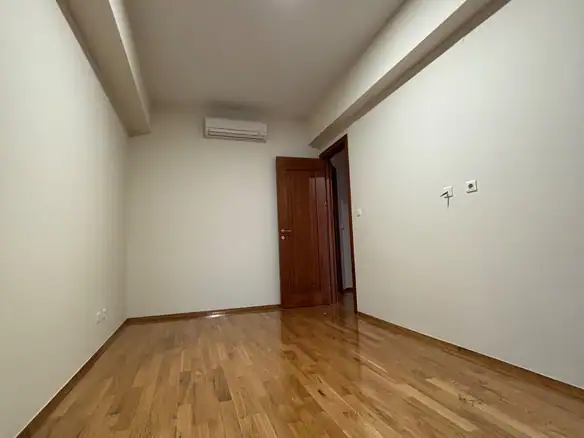 Izdavanje: Dvosoban stan 100 m² – Centar, Podgorica — fotografija 6