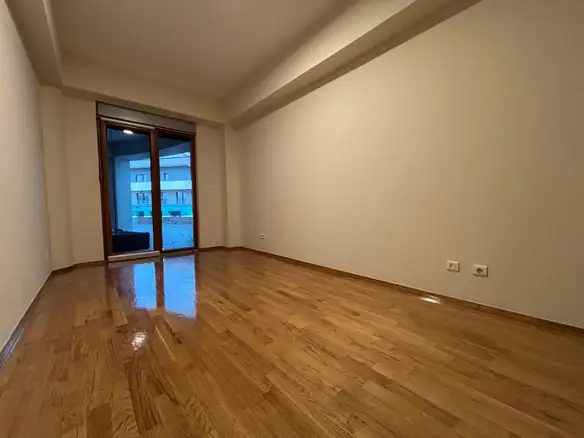 Izdavanje: Dvosoban stan 100 m² – Centar, Podgorica — fotografija 10