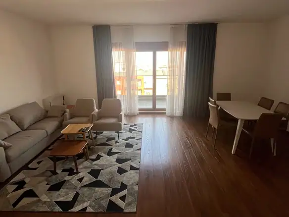 Četvorosoban duplex stan u Master kvartu