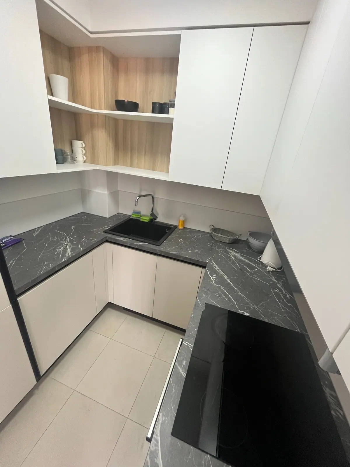 Cetvorosoban-duplex-stan-u-Master-kvartu-Podgorica-4 Izdavanje: Četvorosoban stan – Master kvart, Podgorica — fotografija 5