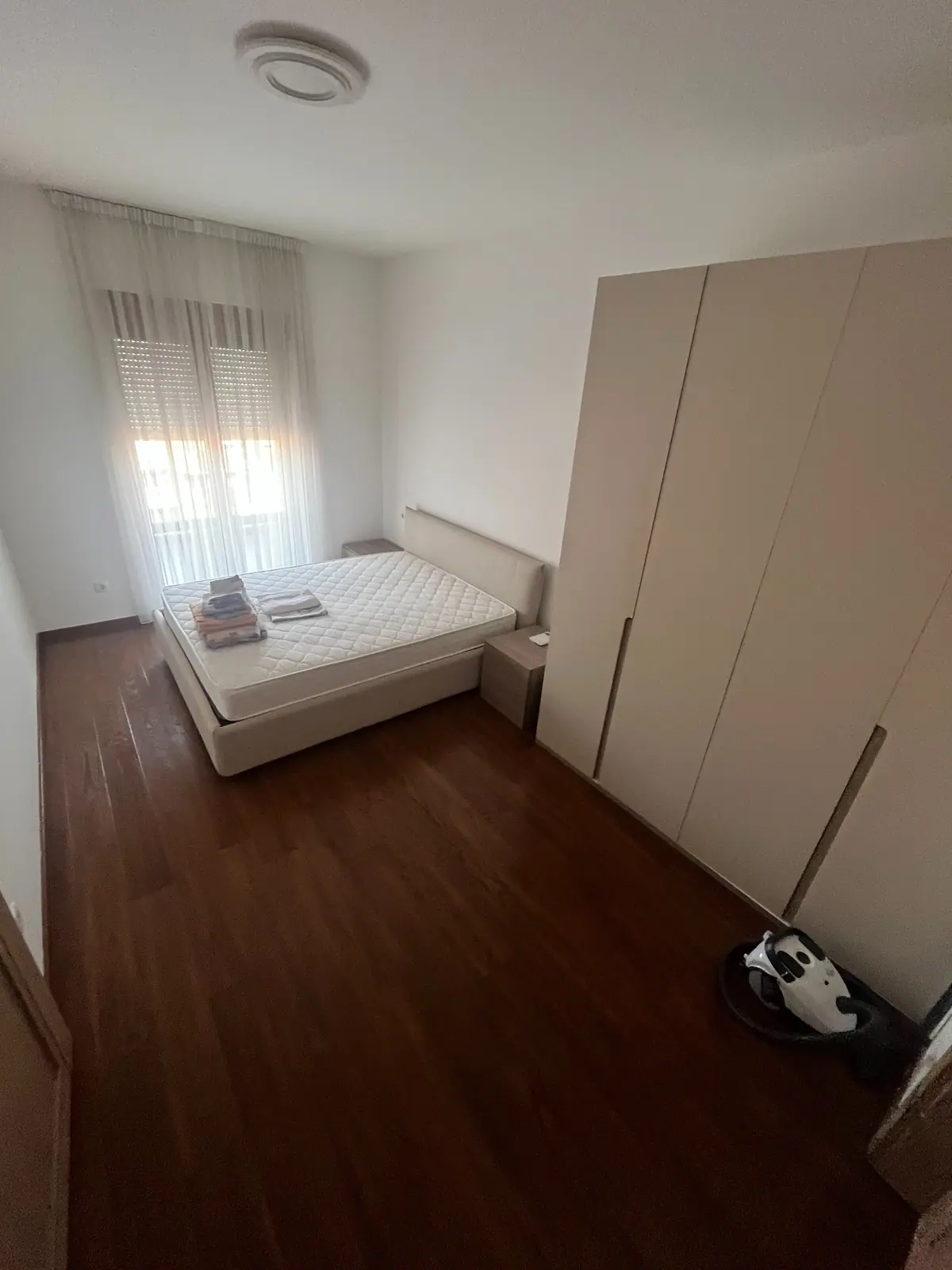 Cetvorosoban-duplex-stan-u-Master-kvartu-Podgorica-5 Izdavanje: Četvorosoban stan – Master kvart, Podgorica — fotografija 6