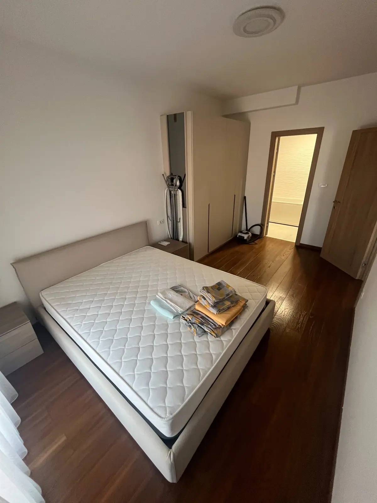 Cetvorosoban-duplex-stan-u-Master-kvartu-Podgorica-6 Izdavanje: Četvorosoban stan – Master kvart, Podgorica — fotografija 7
