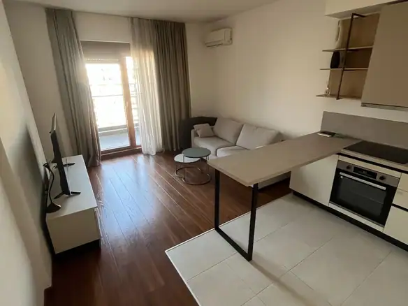 Izdavanje: Dvosoban stan 69 m² – Master kvart, Podgorica — fotografija 2