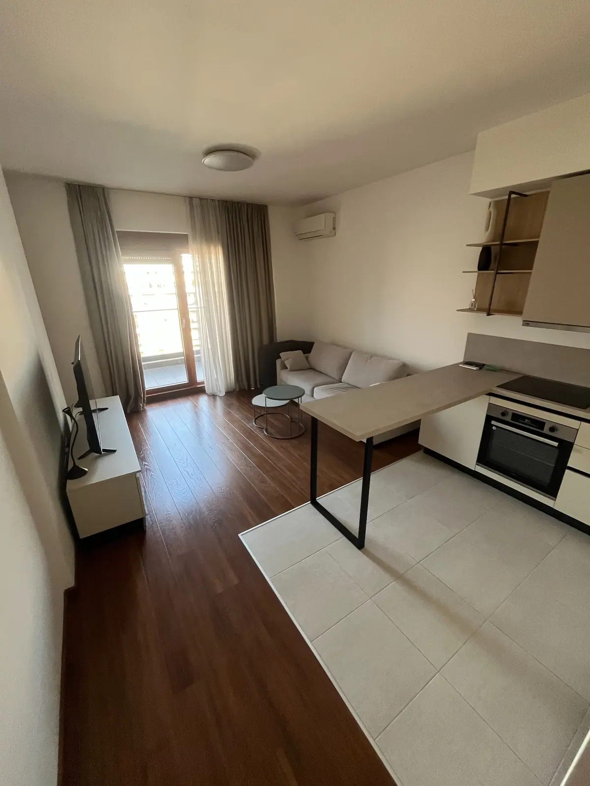 Dvosoban-duplex-stan-Master-kvart-Podgorica-1 Izdavanje: Dvosoban stan 69 m² – Master kvart, Podgorica — fotografija 2