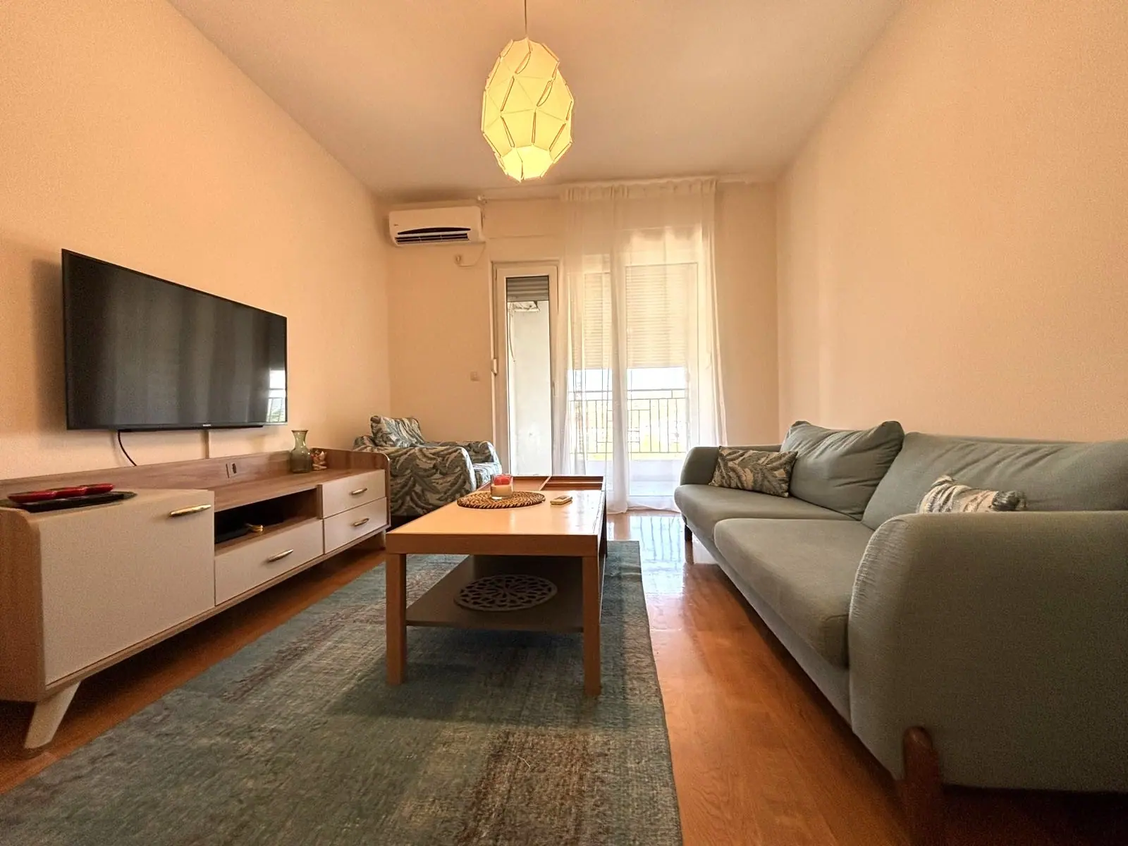 Jednosoban-stan-u-Bloku-9-Podgorica-2 Izdavanje: Jednosoban stan 45 m² – Blok 9, Podgorica — fotografija 3