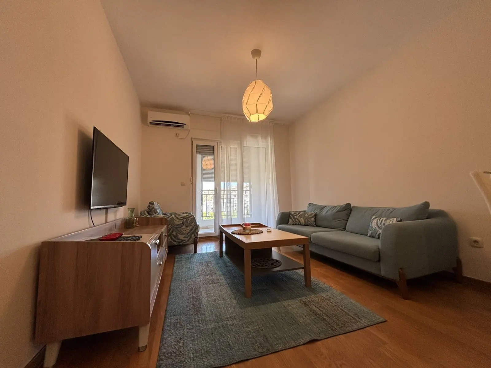 Jednosoban-stan-u-Bloku-9-Podgorica-3 Izdavanje: Jednosoban stan 45 m² – Blok 9, Podgorica — fotografija 4