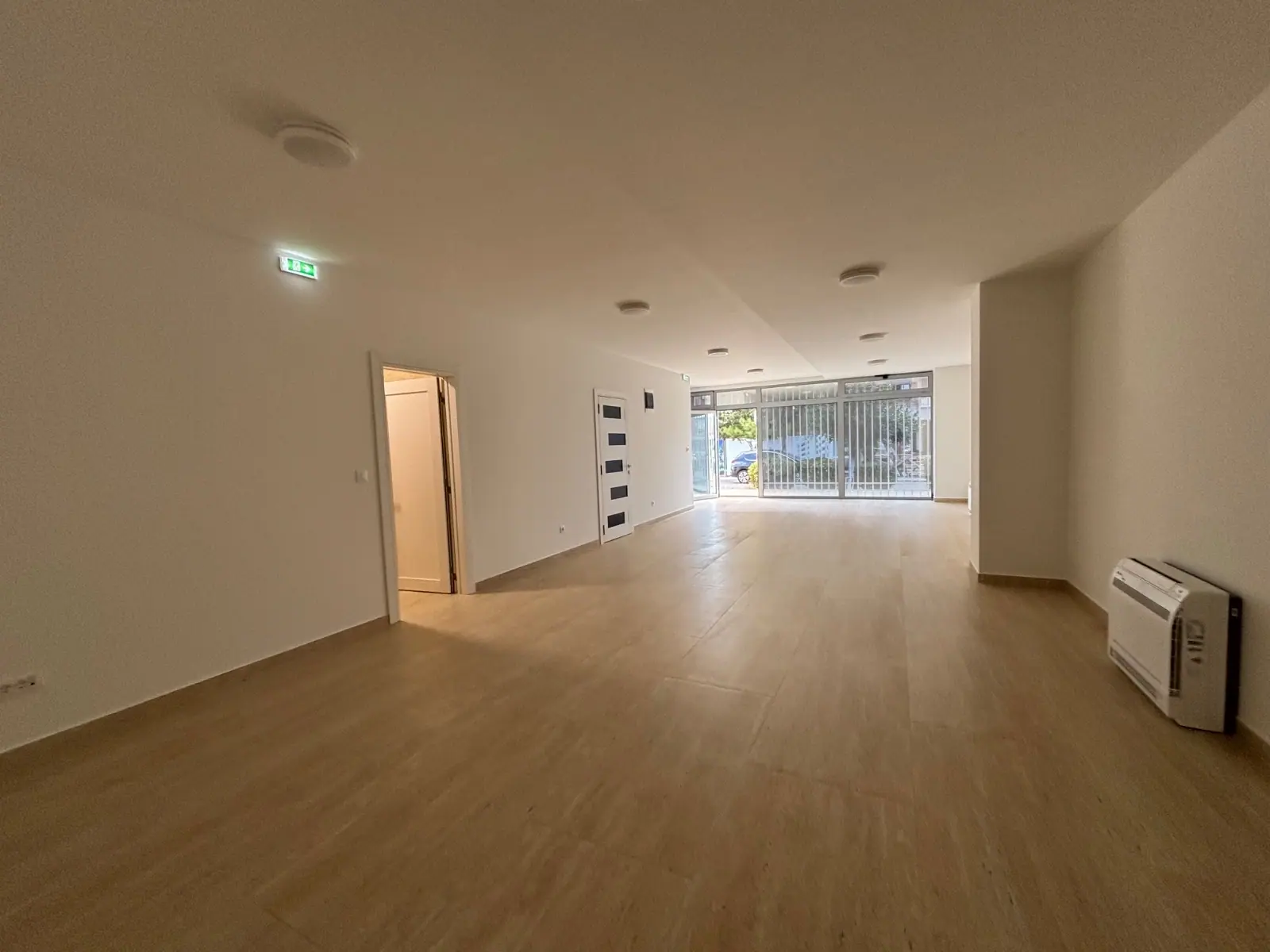 Izdavanje: Poslovni prostor 121 m² – Zabjelo, Podgorica — fotografija 6