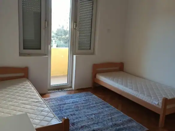 Izdavanje: Dvosoban stan – Centar, Podgorica — fotografija 4