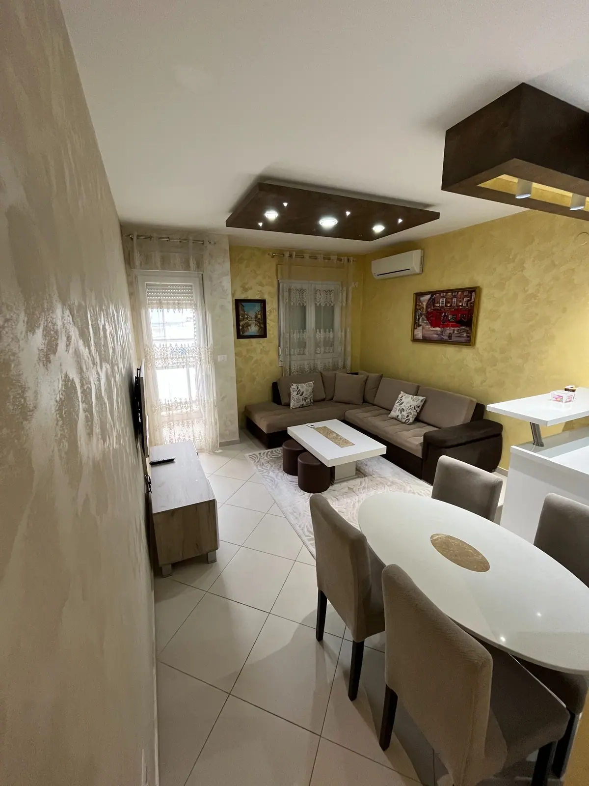 Dvosoban-stan-u-City-kvartu-Podgorica-1 Izdavanje: Dvosoban stan 70 m² – City kvart, Podgorica — fotografija 2