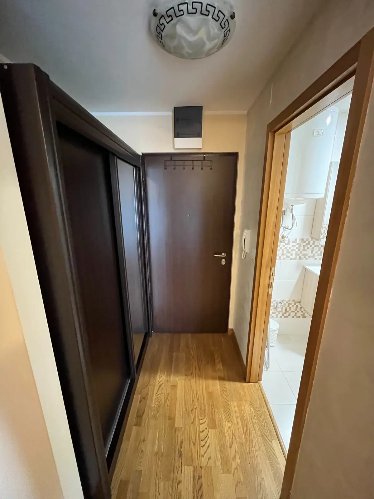 Dvosoban-stan-u-City-kvartu-Podgorica-14 Izdavanje: Dvosoban stan 70 m² – City kvart, Podgorica — fotografija 15