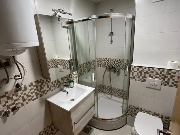 Izdavanje: Dvosoban stan 70 m² – City kvart, Podgorica — fotografija 16
