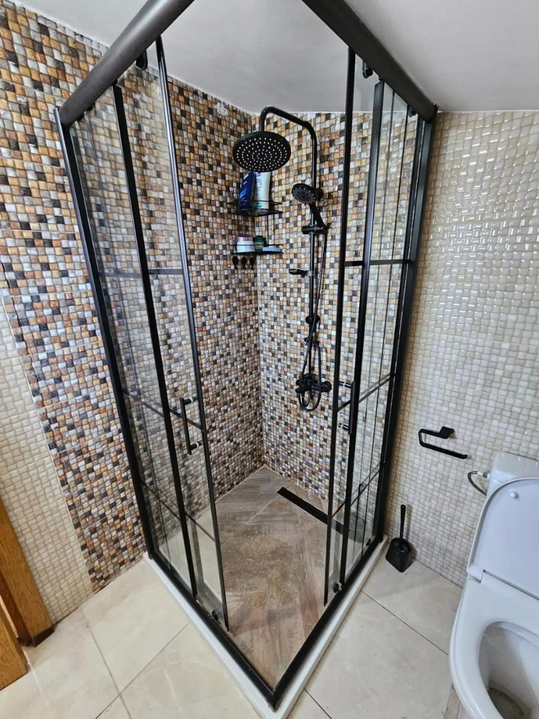 Trosoban-dupleks-stan-Zelenika-Podgorica-13 Izdavanje: Trosoban stan 150 m² – Zelenika, Podgorica — fotografija 14