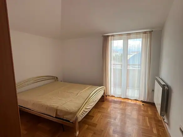 Izdavanje: Četvorosoban stan 150 m² – Stari aerodrom, Podgorica — fotografija 6