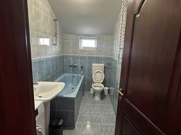 Izdavanje: Četvorosoban stan 150 m² – Stari aerodrom, Podgorica — fotografija 10