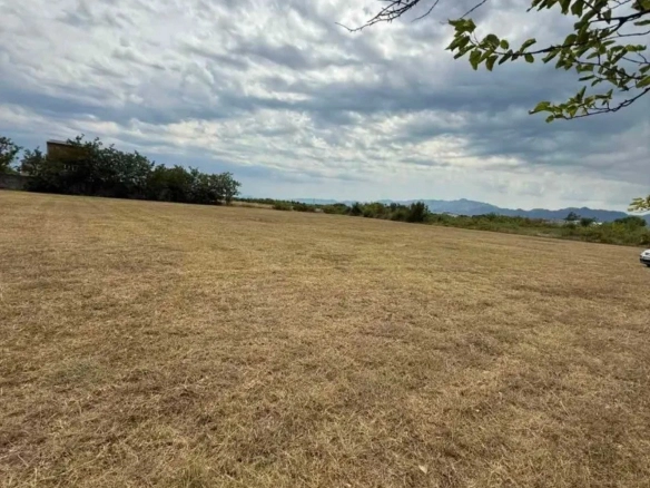 Plac 4.929 m² – Zeta, Podgorica — fotografija 4
