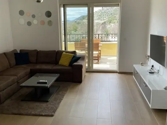 Izdavanje: Jednosoban stan 60 m² – Pržno, Budva — fotografija 2