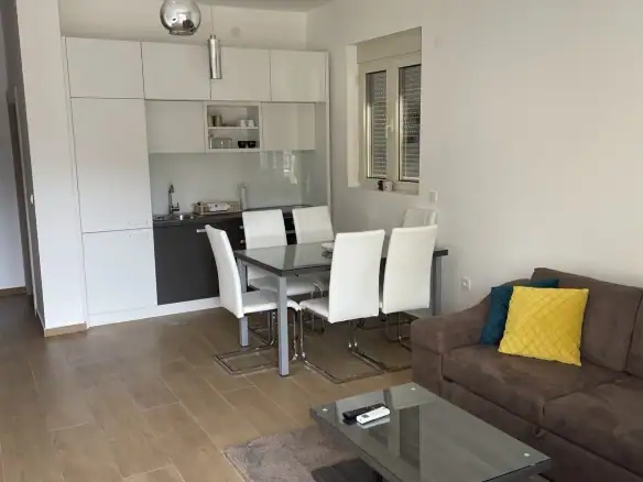 Izdavanje: Jednosoban stan 60 m² – Pržno, Budva — fotografija 3