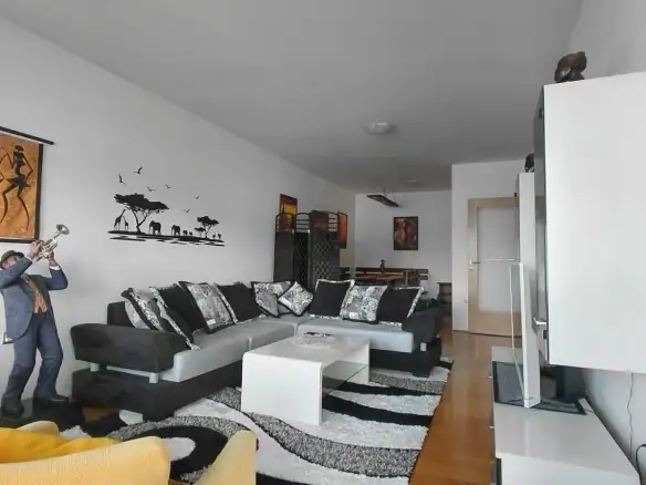 Izdavanje: Trosoban stan 96 m² – Preko Morače, Podgorica — fotografija 2